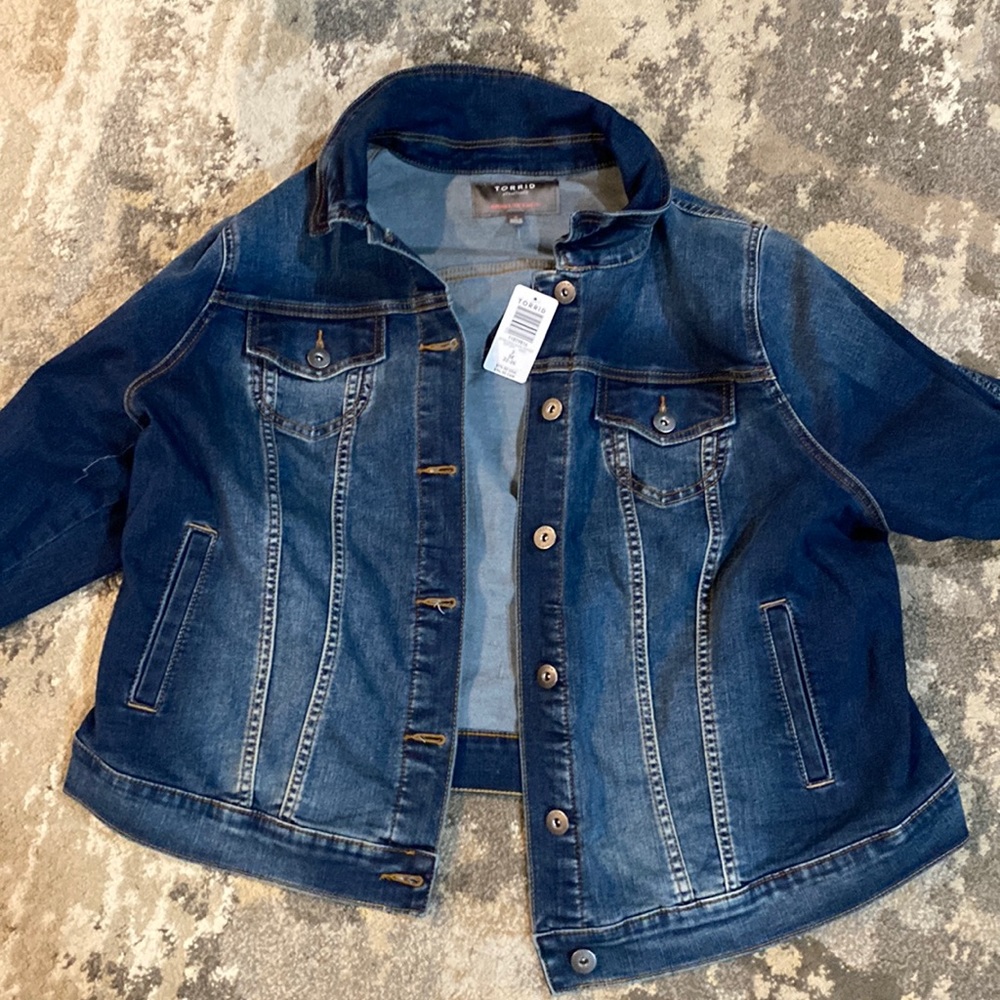 NWT Torrid Jean jacket. Size 3